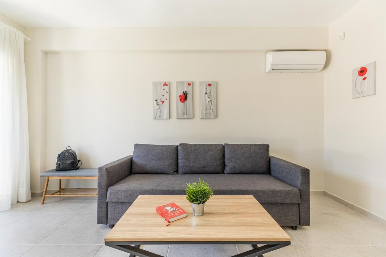 V Luxury Apartments Posidi Екстериор снимка